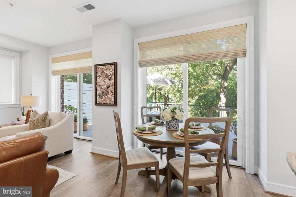 625 SLATERS LANE Unit: G-03