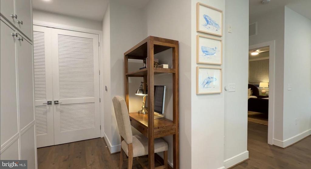 625 SLATERS LANE Unit: G-03