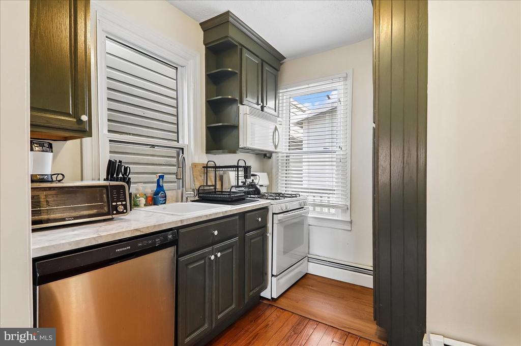 117 PAYNE STREET N Unit: 2