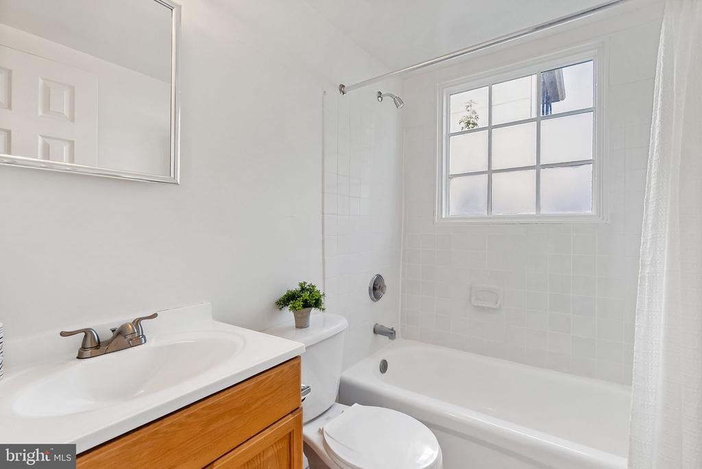 415 N WEST STREET Unit: 3