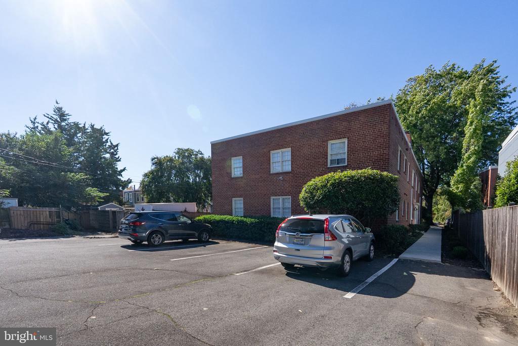 415 N WEST STREET Unit: 3