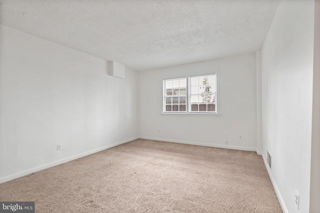 415 N WEST STREET Unit: 3