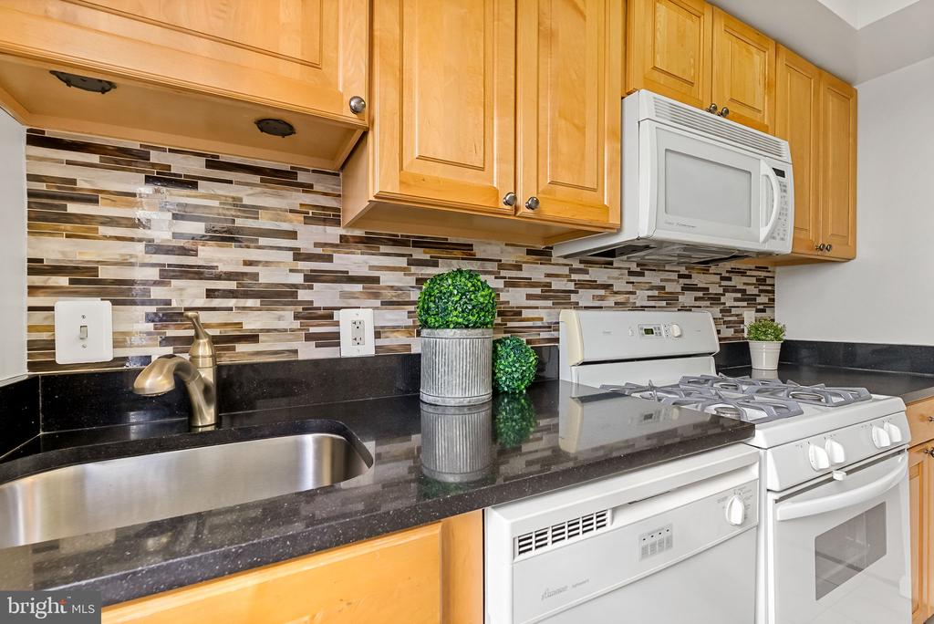 415 N WEST STREET Unit: 3