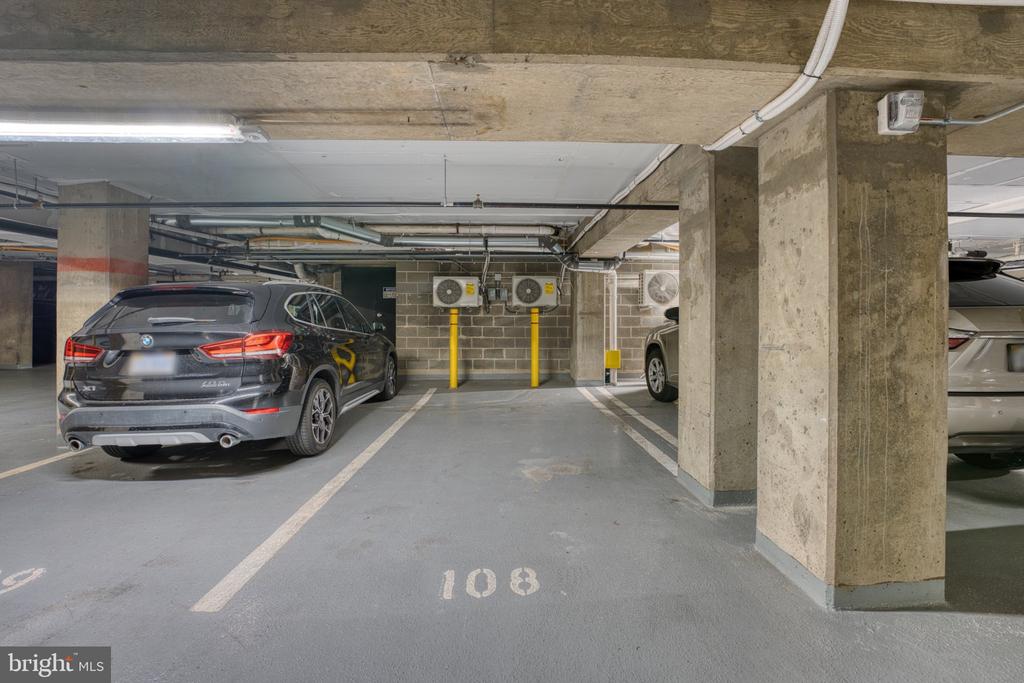 635 SLATERS LANE Unit: 405