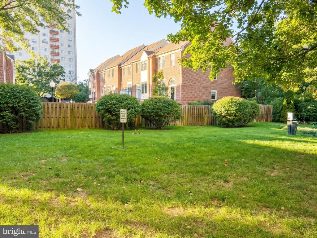 5300 HOLMES RUN PARKWAY Unit: 307