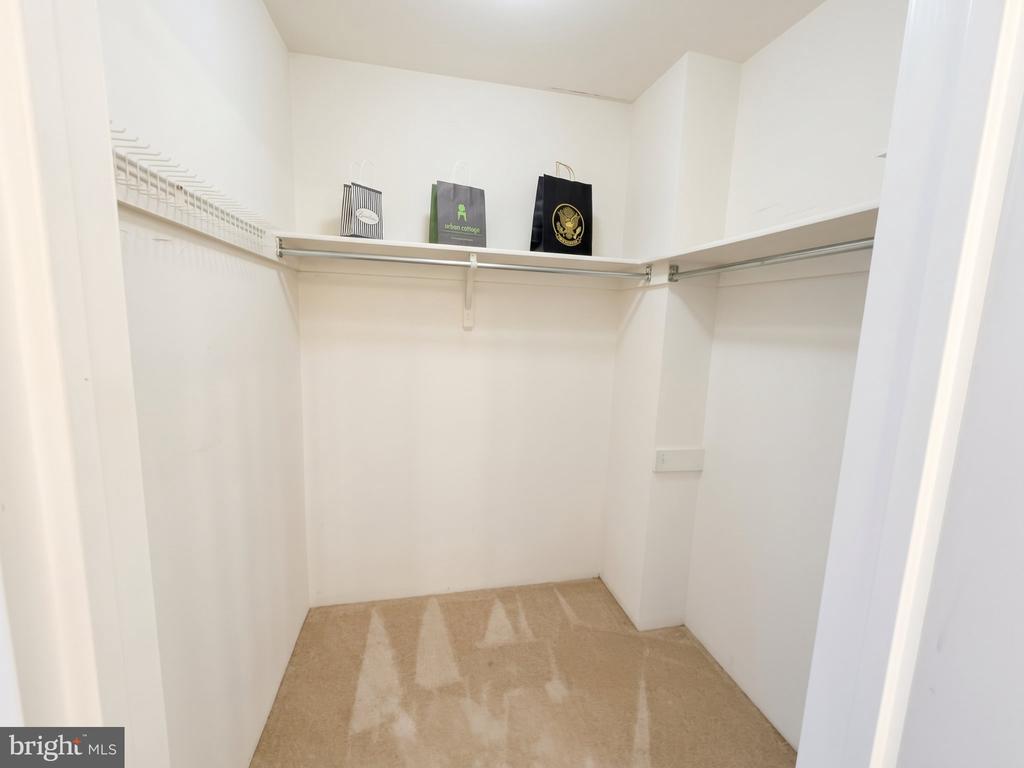 5300 HOLMES RUN PARKWAY Unit: 307