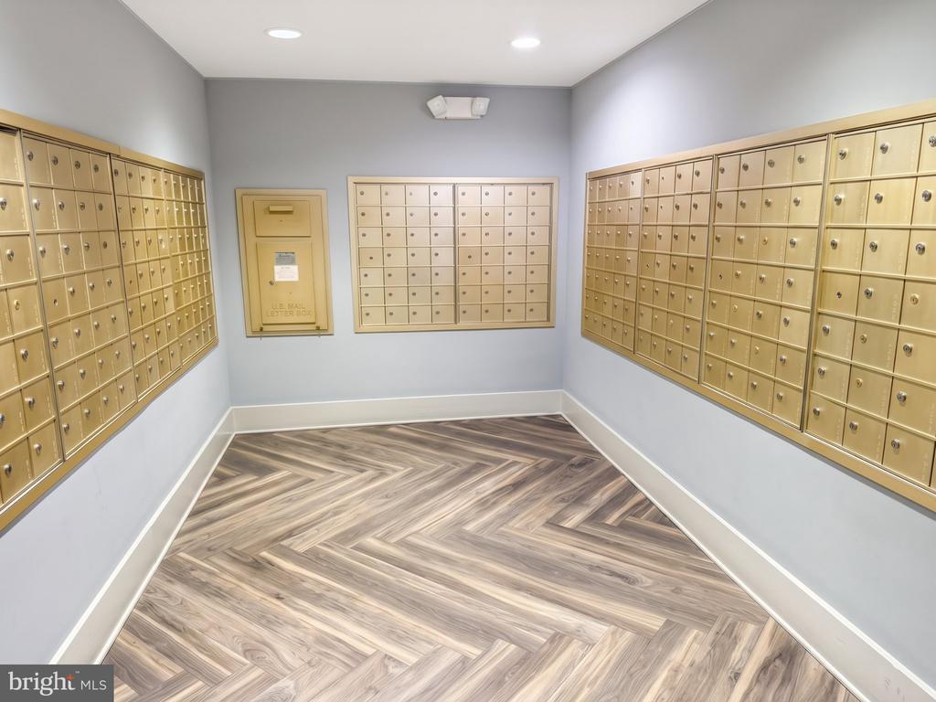 5300 HOLMES RUN PARKWAY Unit: 307