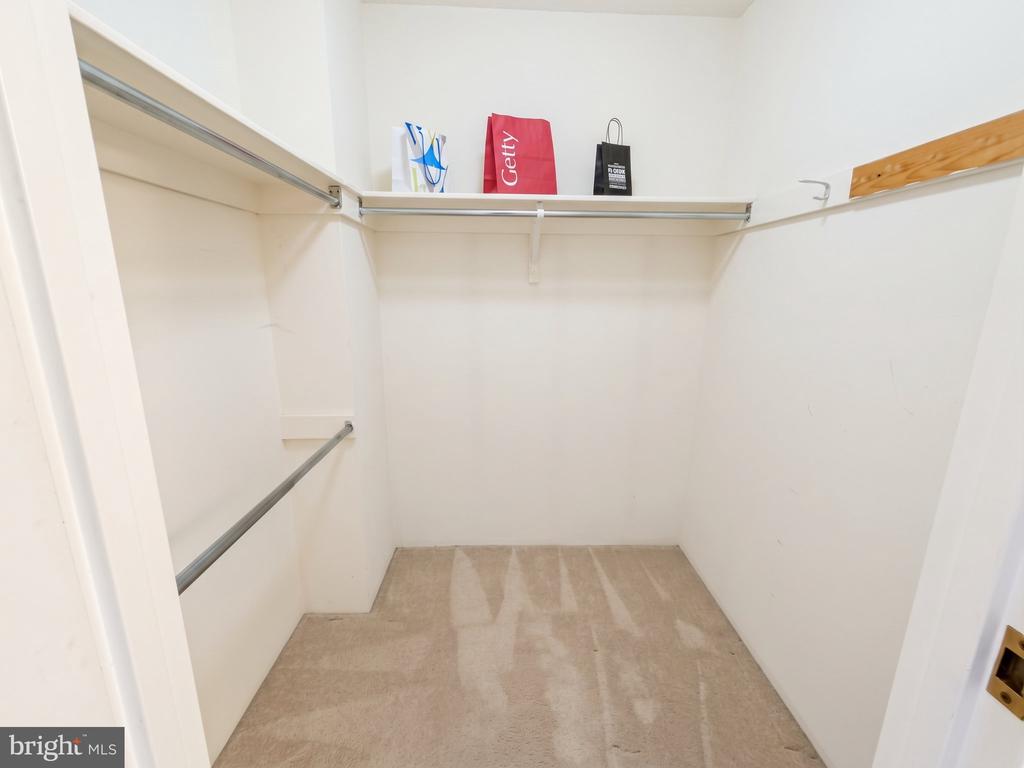 5300 HOLMES RUN PARKWAY Unit: 307