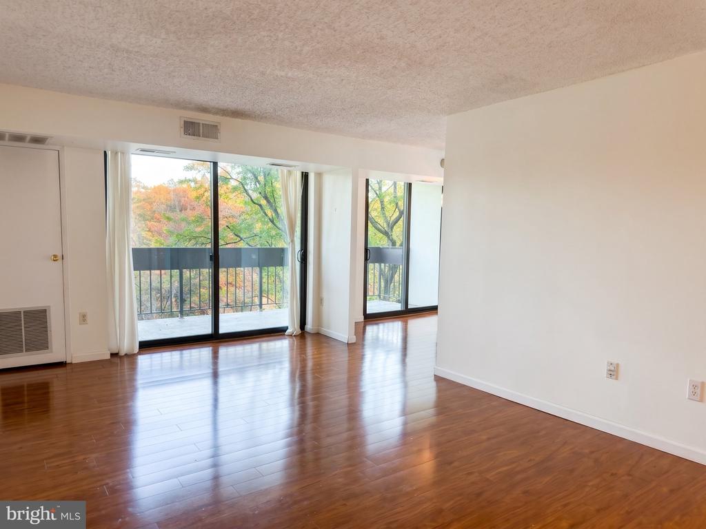 5300 Holmes Run Parkway Unit 307 Alexandria VA