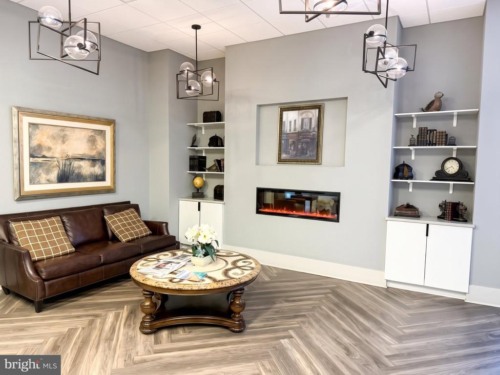 5300 HOLMES RUN PARKWAY Unit: 307