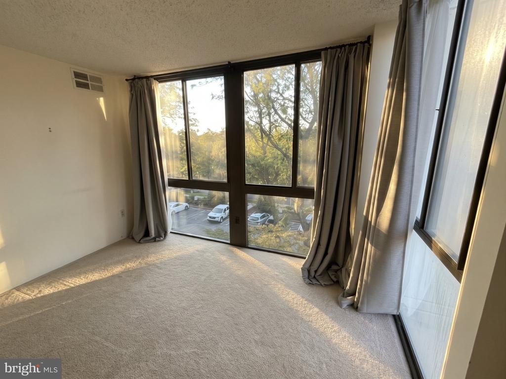5300 HOLMES RUN PARKWAY Unit: 307