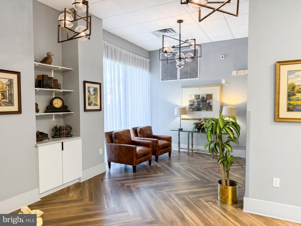 5300 HOLMES RUN PARKWAY Unit: 307