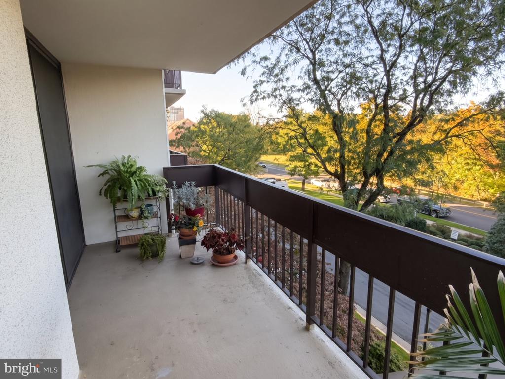 5300 HOLMES RUN PARKWAY Unit: 307