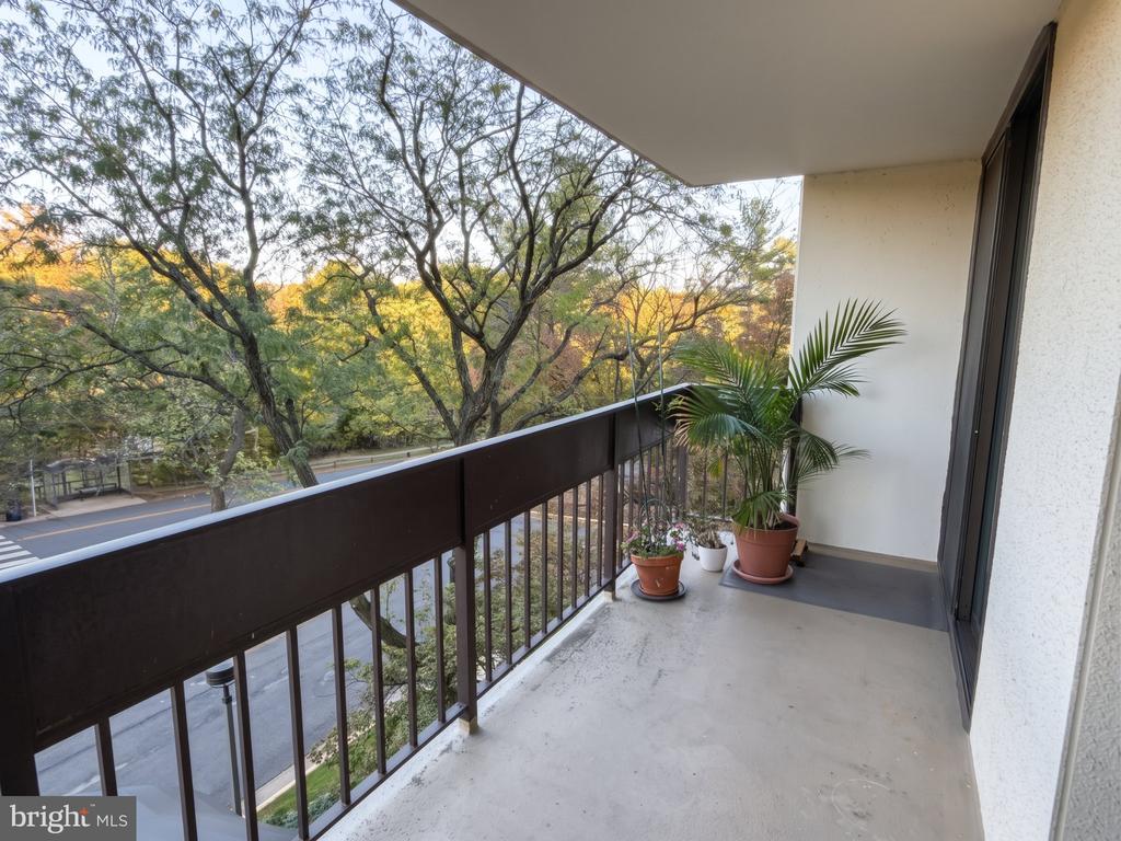5300 HOLMES RUN PARKWAY Unit: 307
