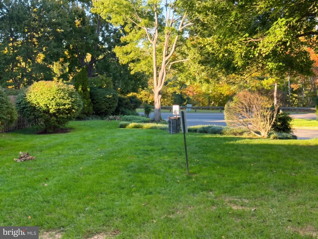 5300 HOLMES RUN PARKWAY Unit: 307