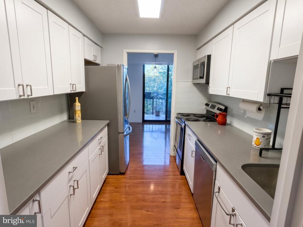 5300 HOLMES RUN PARKWAY Unit: 307