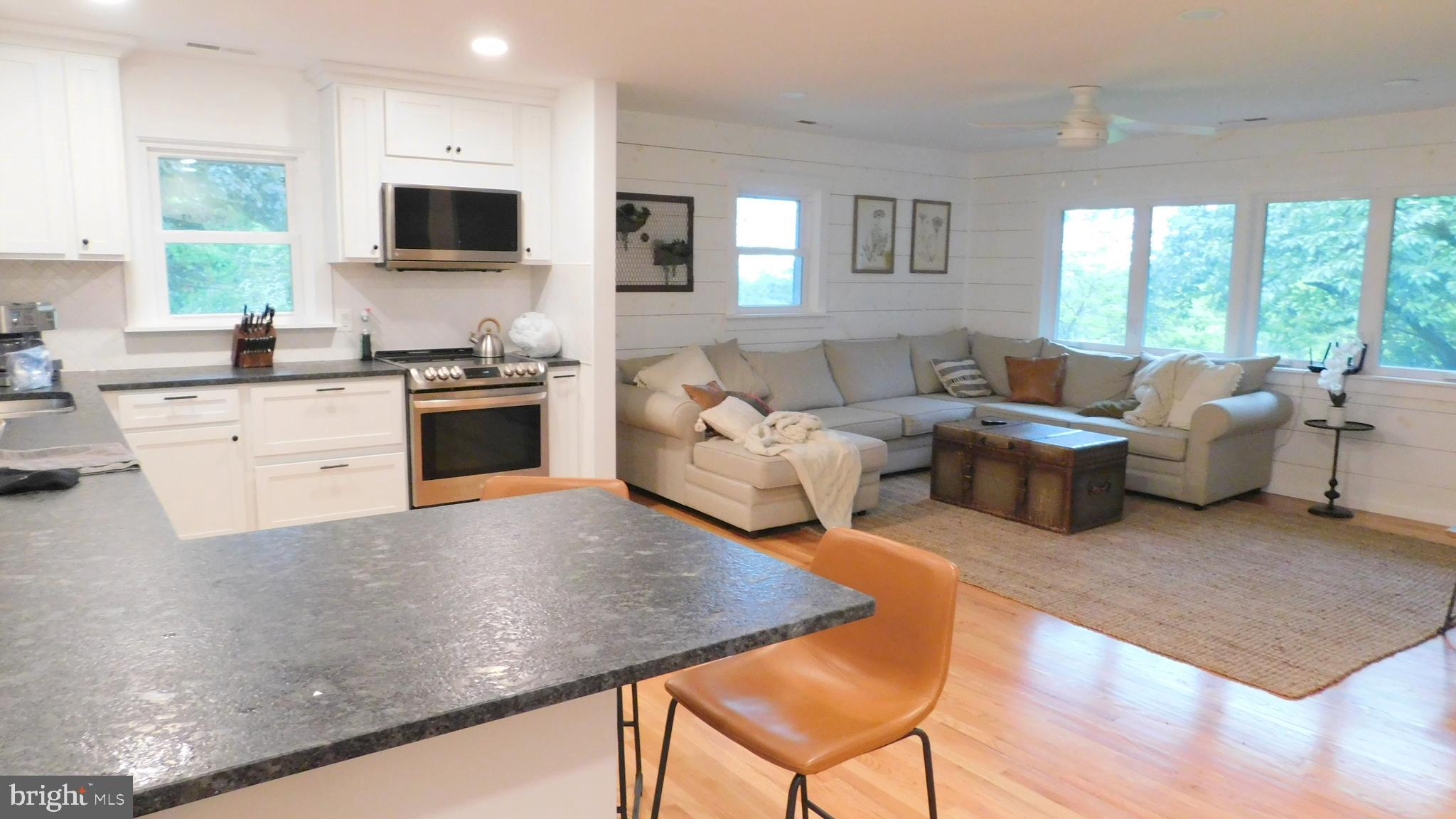 103 JOHN MOSBY HIGHWAY