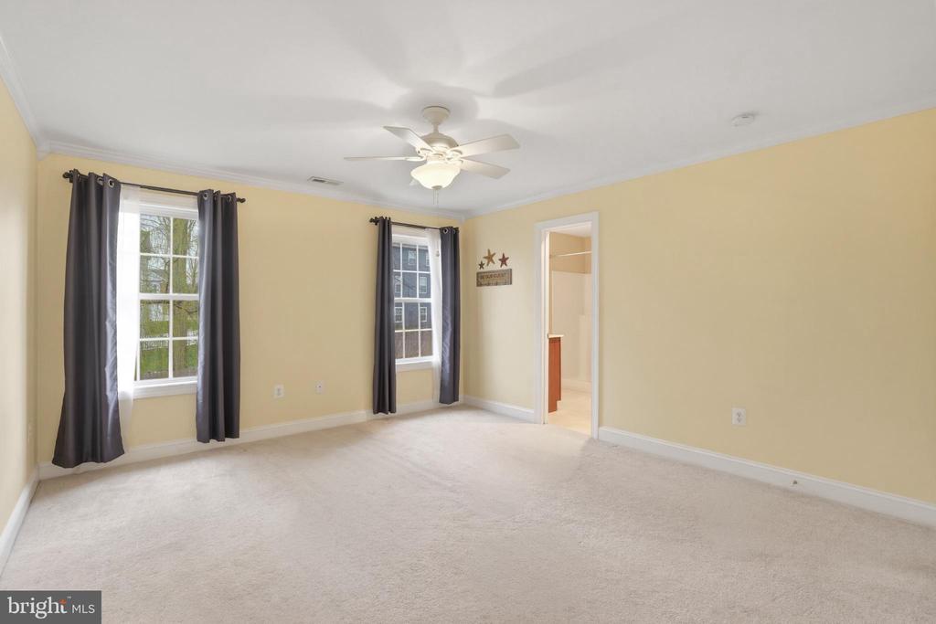 413 MONTGOMERY COURT