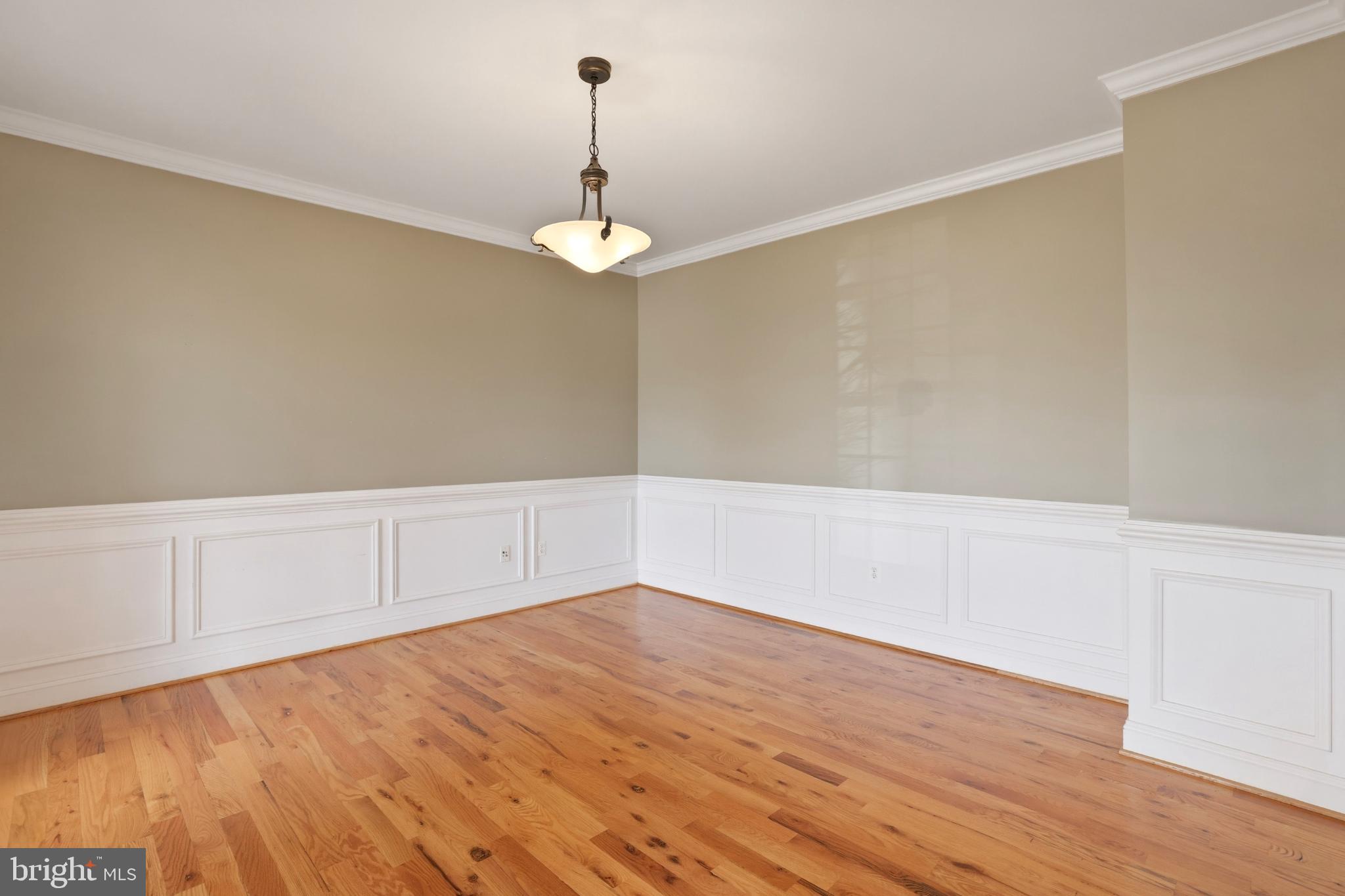 413 MONTGOMERY COURT