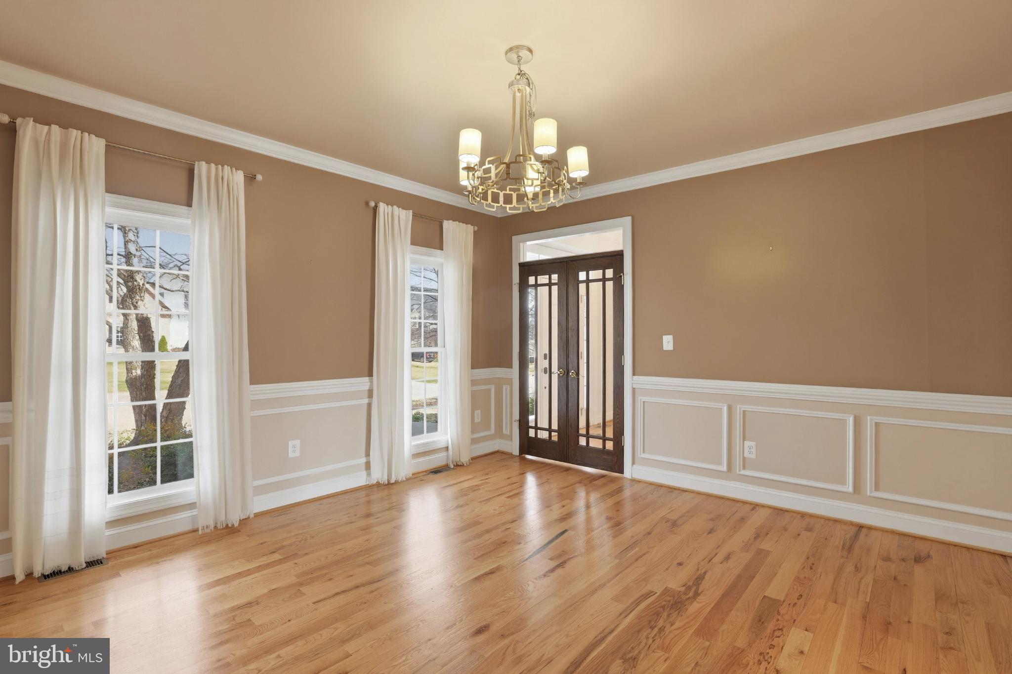 413 MONTGOMERY COURT