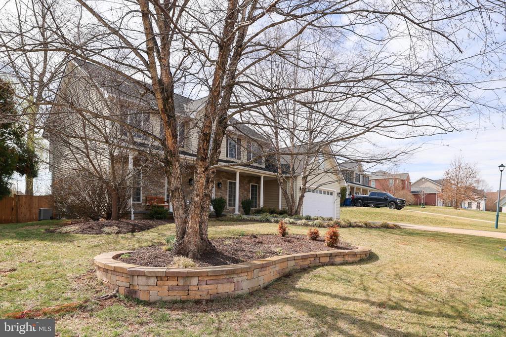 413 MONTGOMERY COURT
