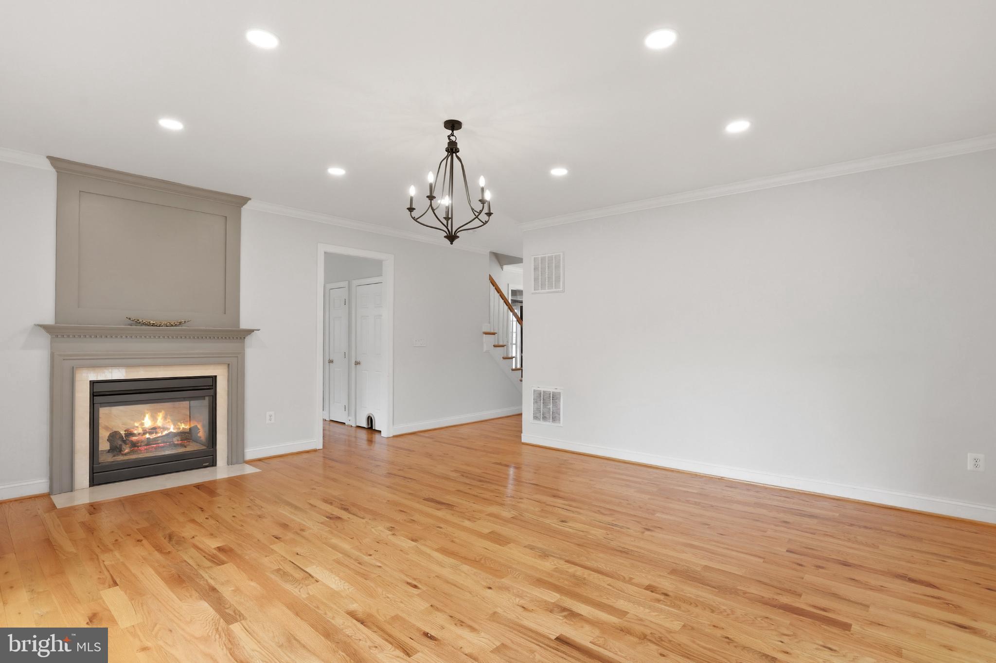 413 MONTGOMERY COURT