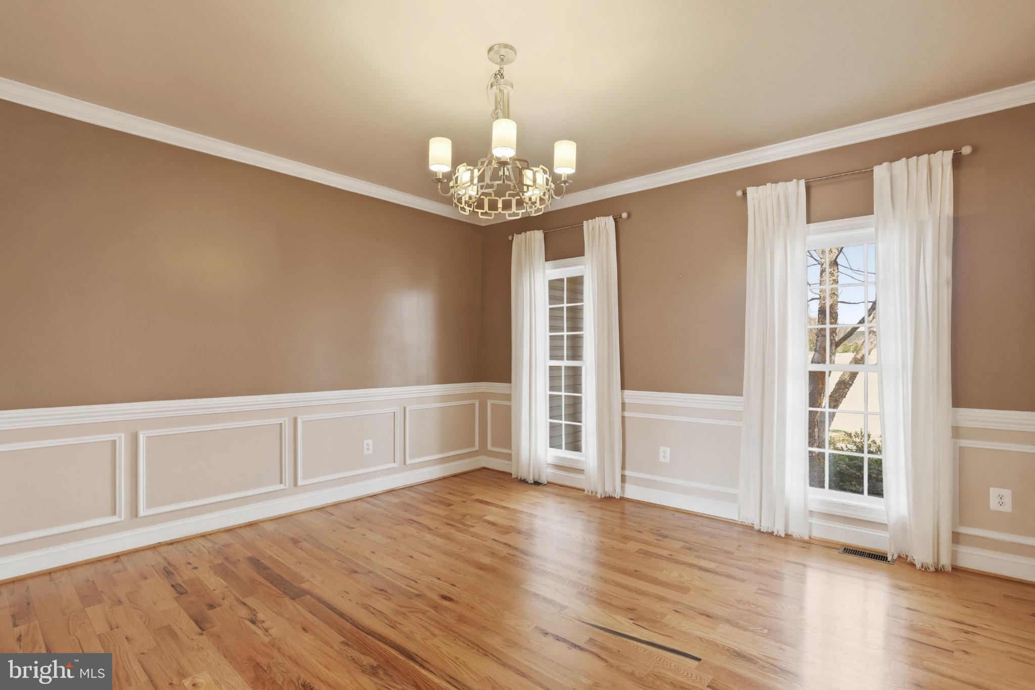413 MONTGOMERY COURT