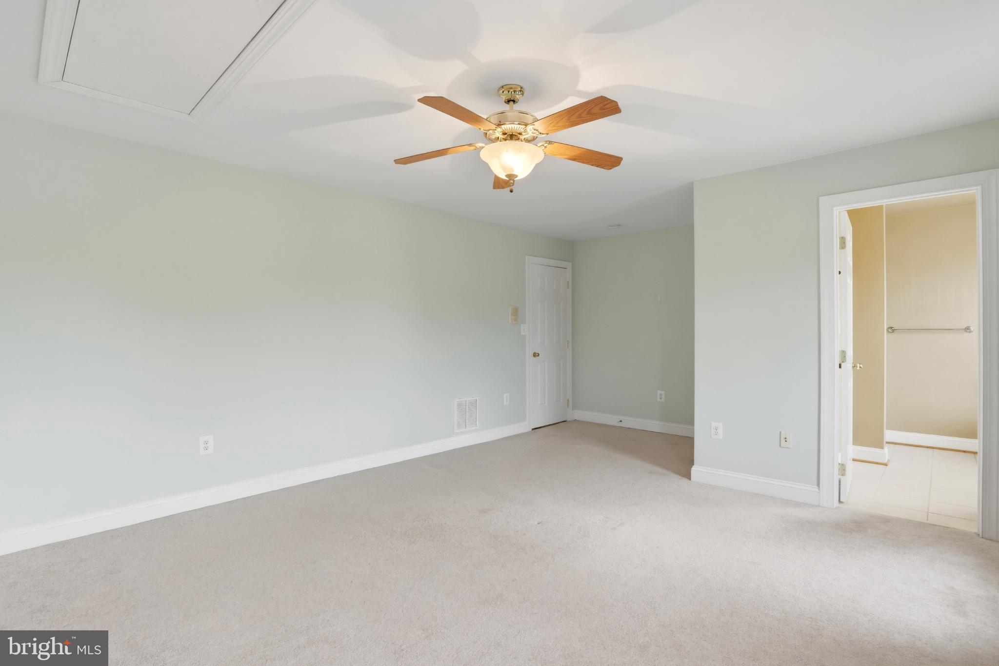 413 MONTGOMERY COURT