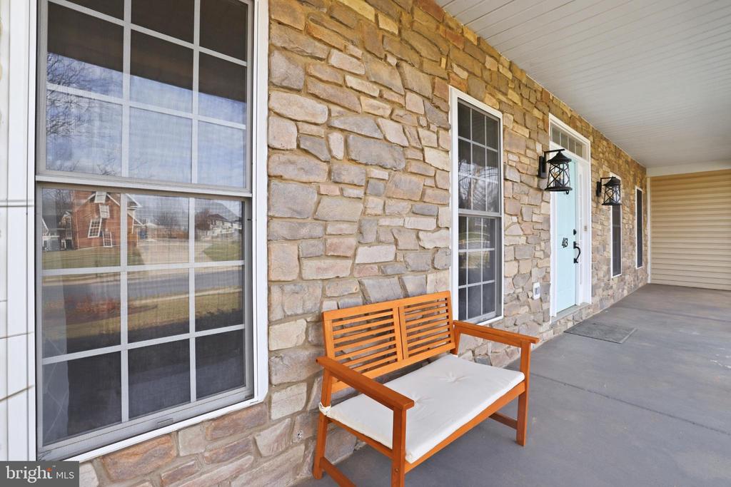413 MONTGOMERY COURT