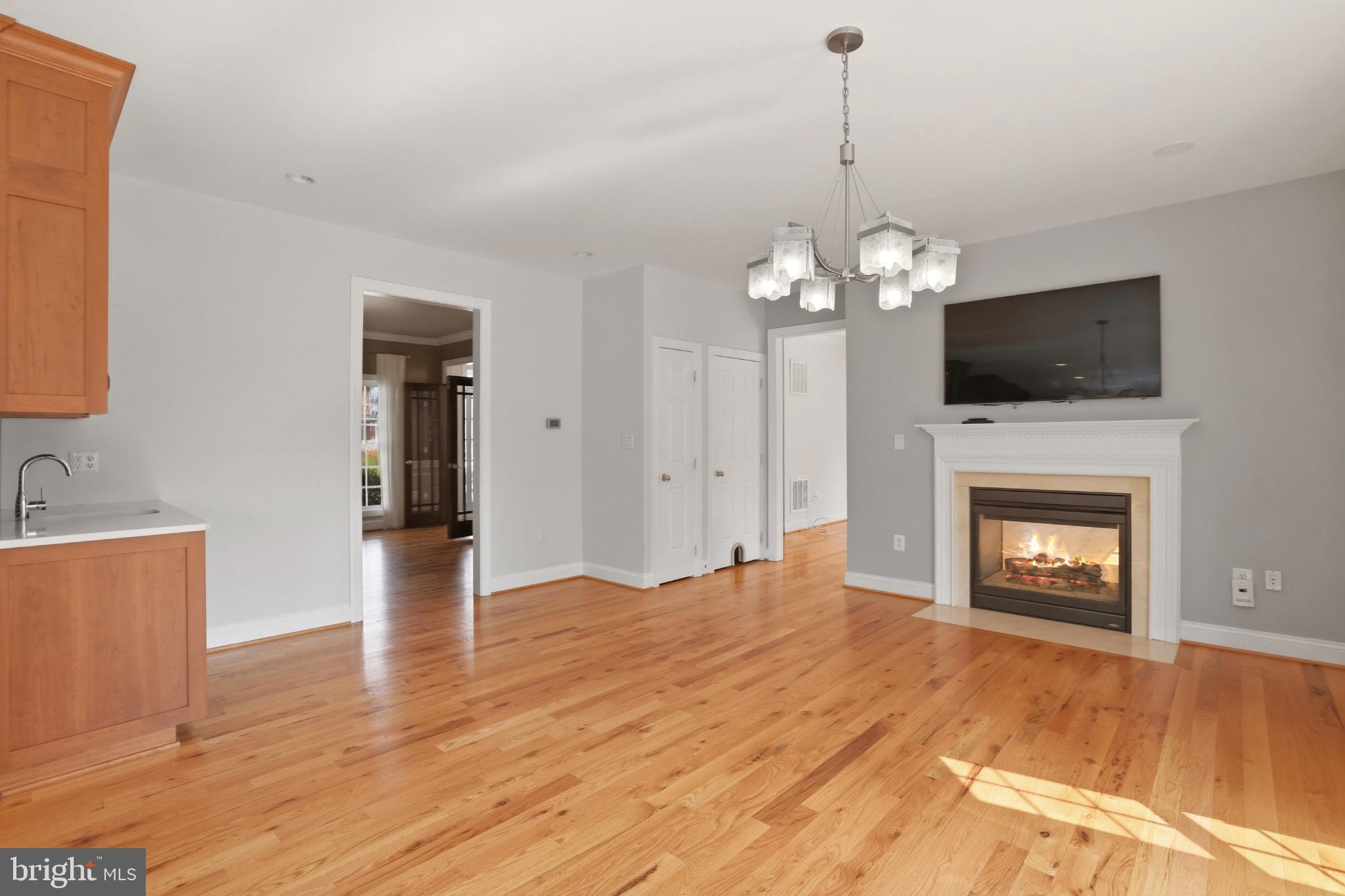 413 MONTGOMERY COURT