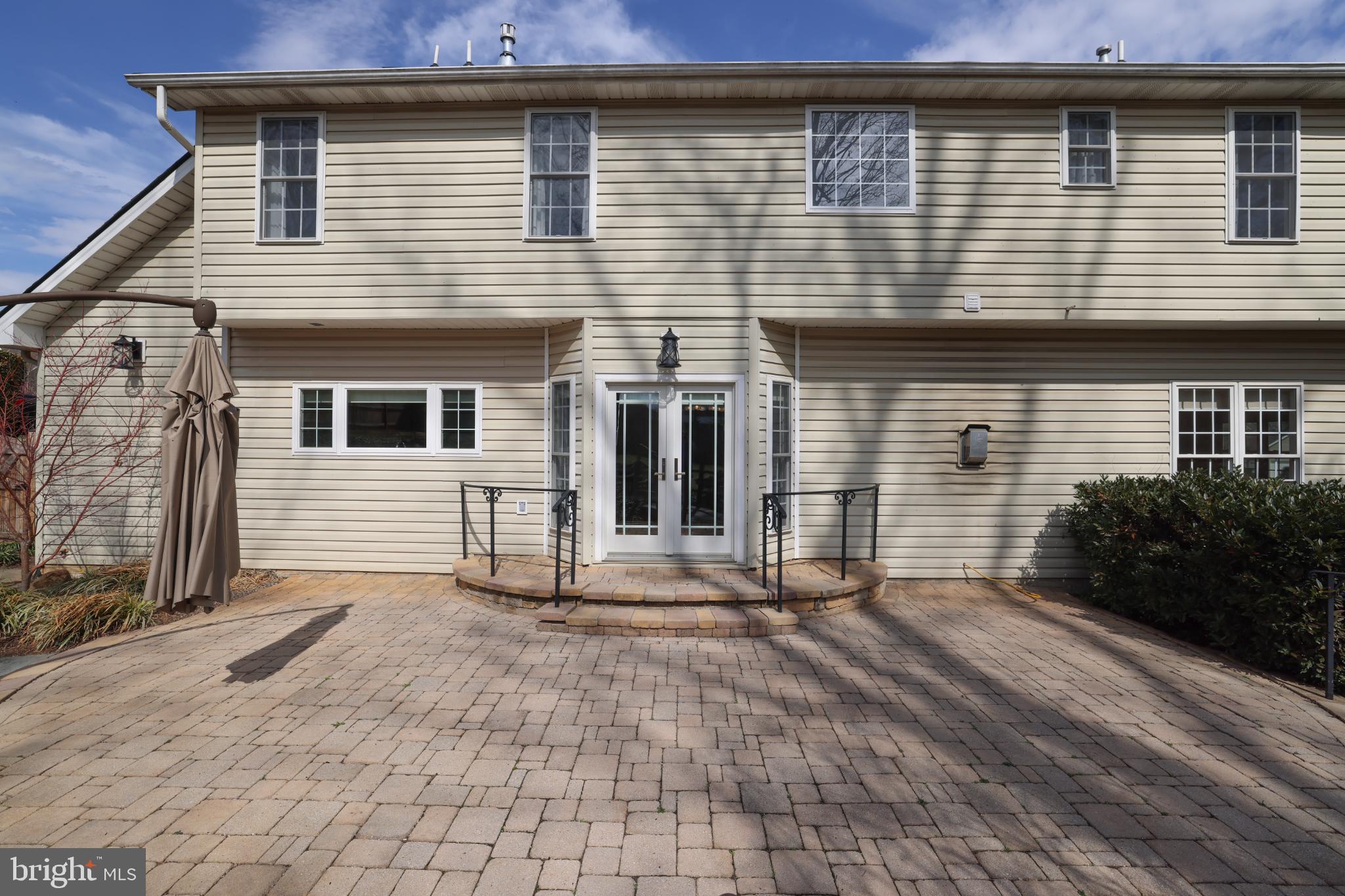 413 MONTGOMERY COURT