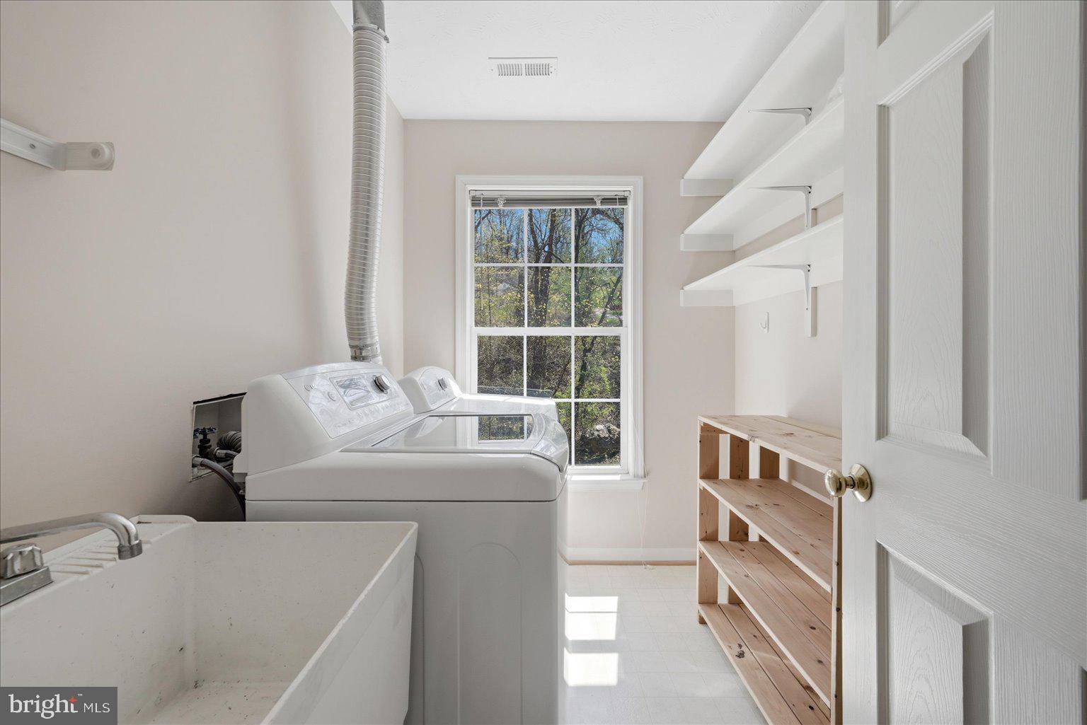 22009 BLUE RIDGE MTN ROAD