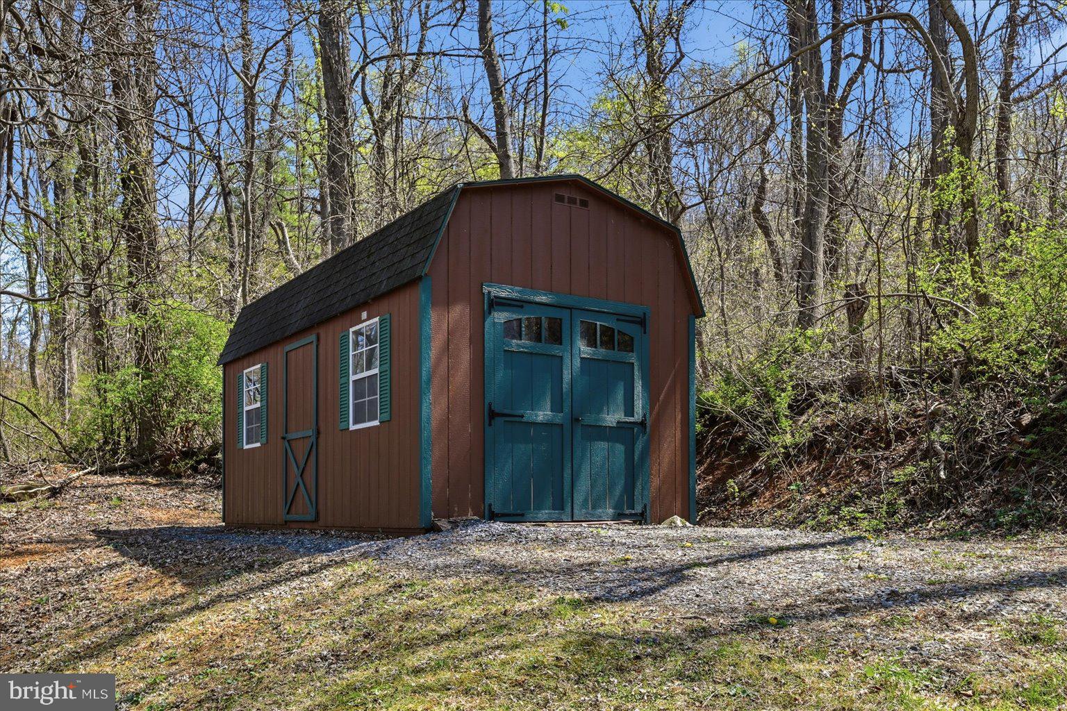 22009 BLUE RIDGE MTN ROAD