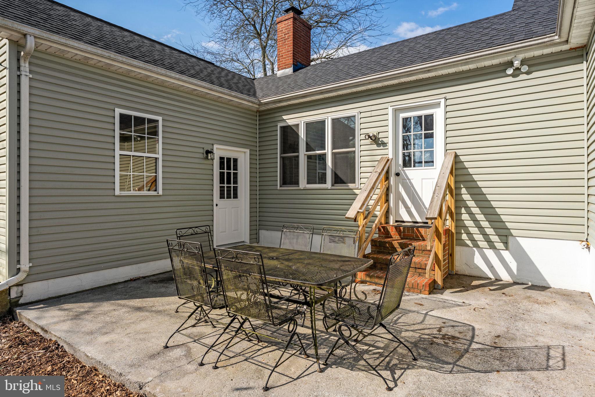 22 JACK ENDERS BOULEVARD