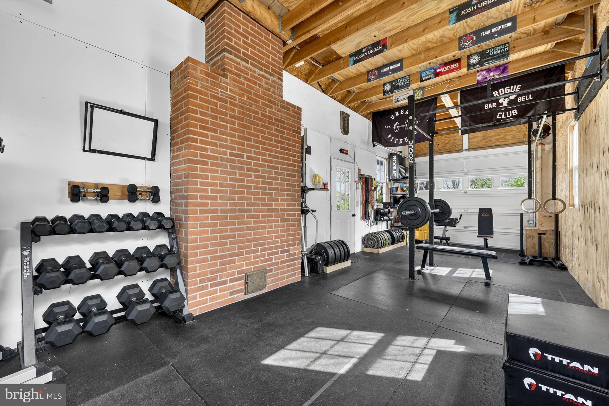 22 JACK ENDERS BOULEVARD