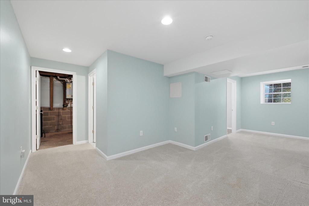 310 BRECKINRIDGE COURT