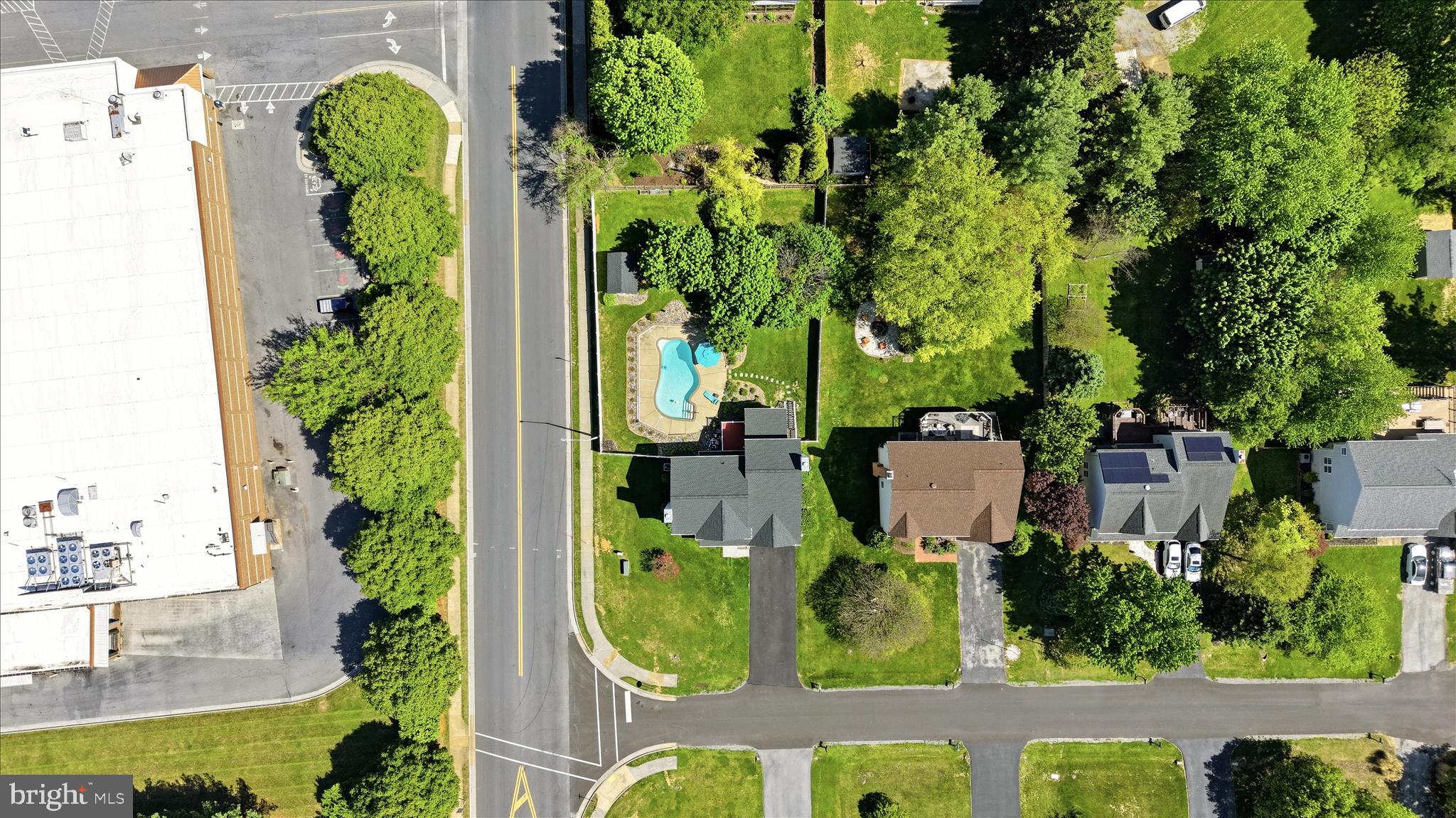 310 BRECKINRIDGE COURT