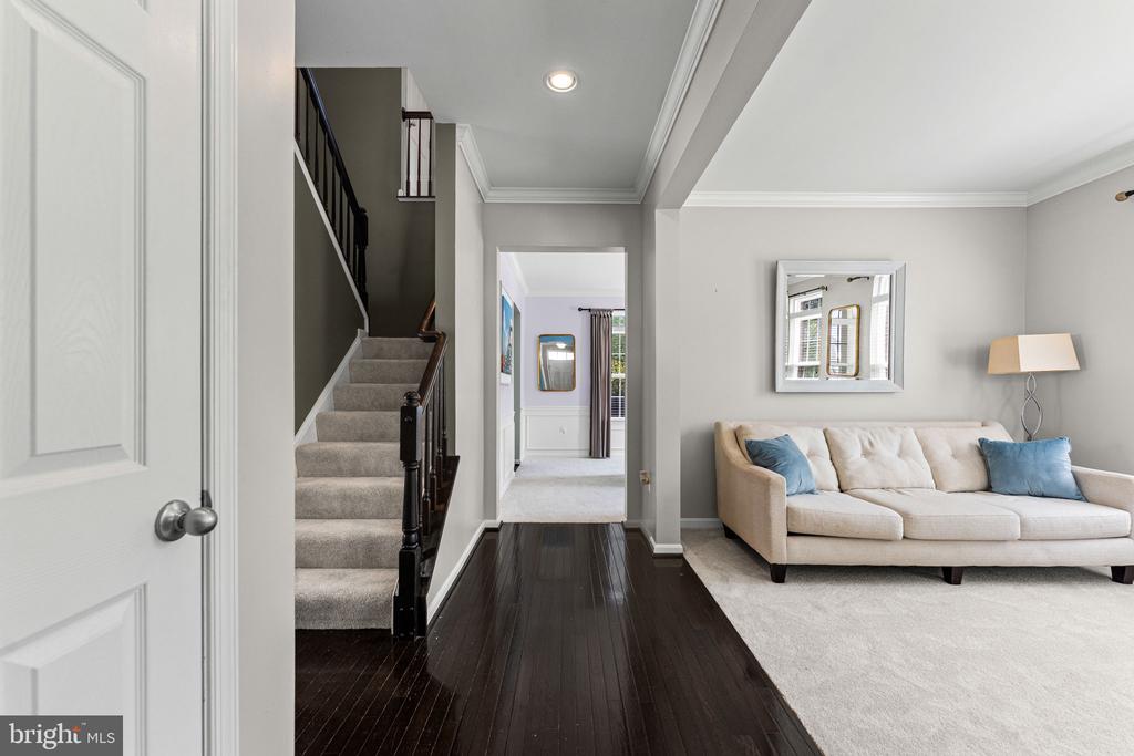 243 BRADFORD DRIVE