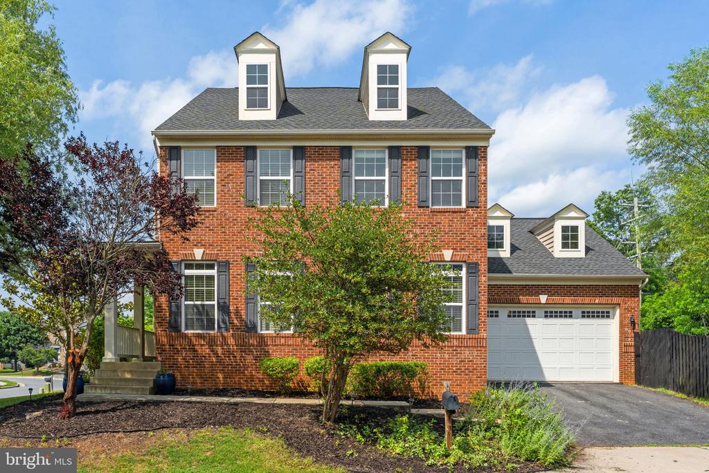 243 BRADFORD DRIVE