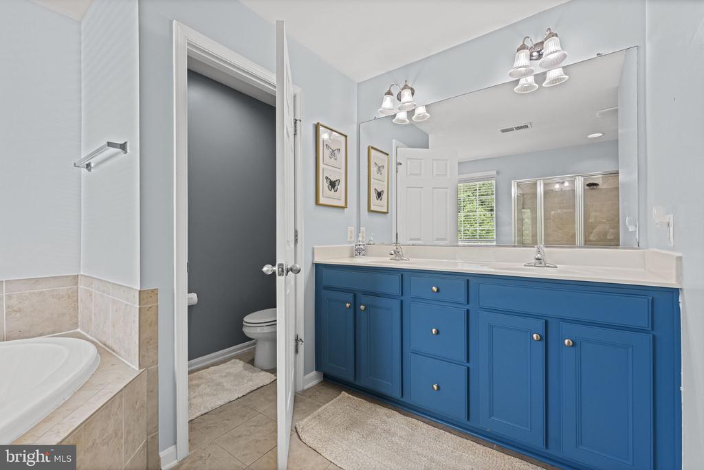 243 BRADFORD DRIVE