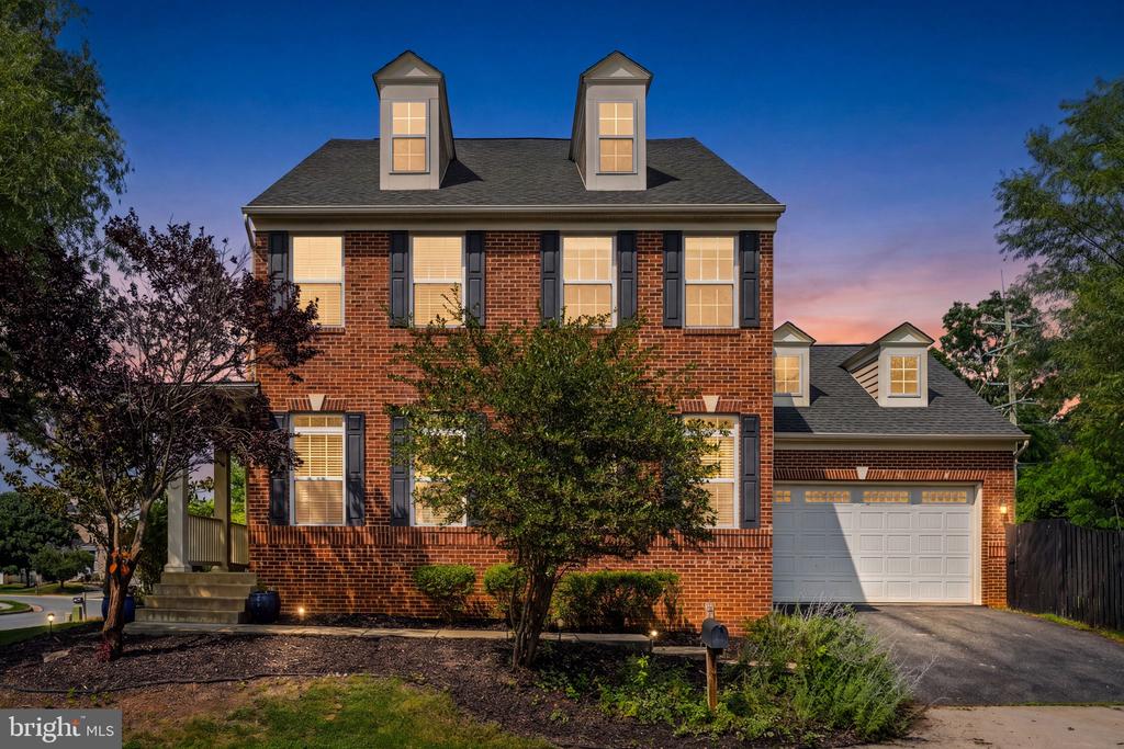 243 BRADFORD DRIVE