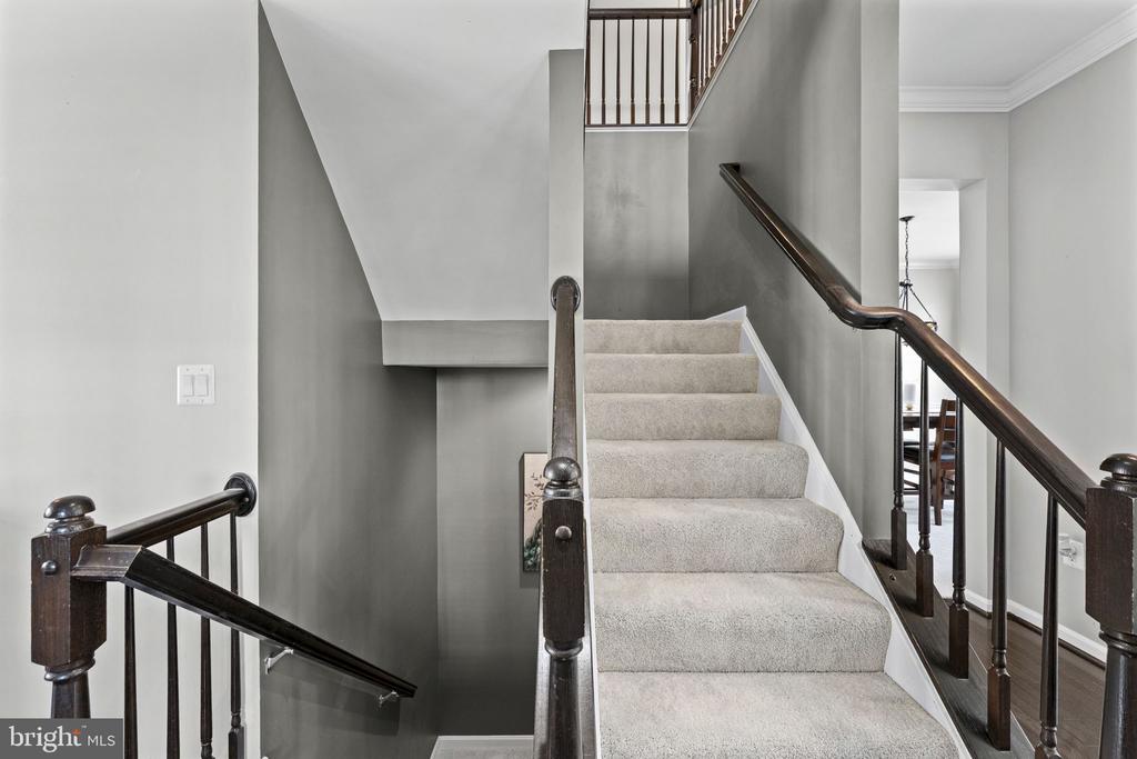 243 BRADFORD DRIVE