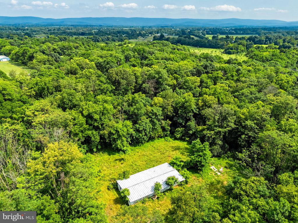 860 SUMMIT POINT ROAD