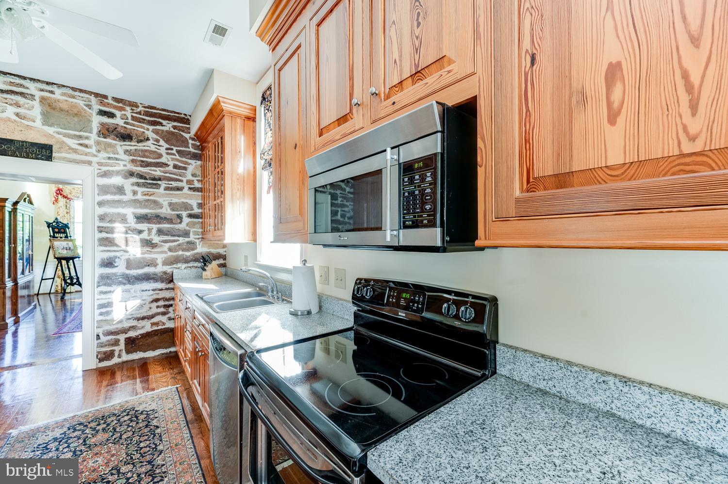 10456 BEAR CREEK RD