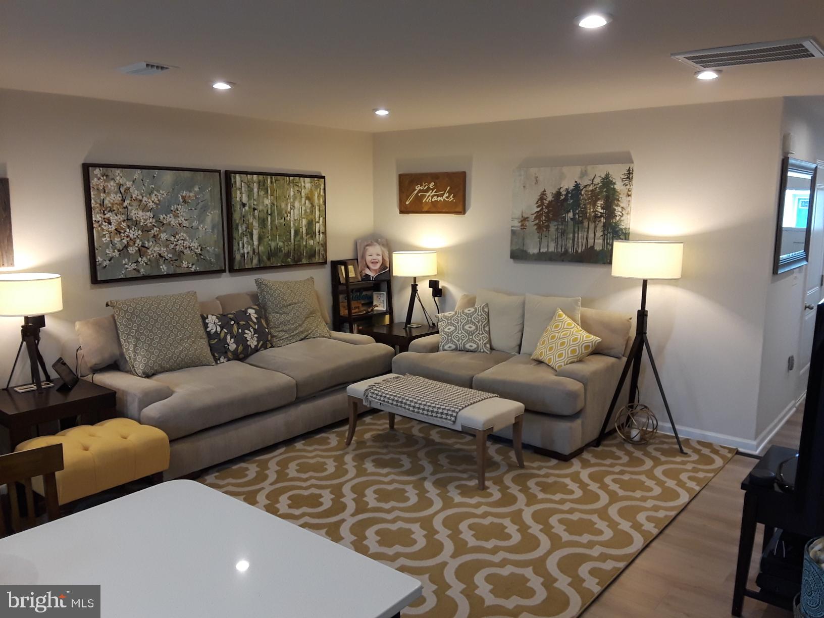 3021 SILVER BIRCH LANE
