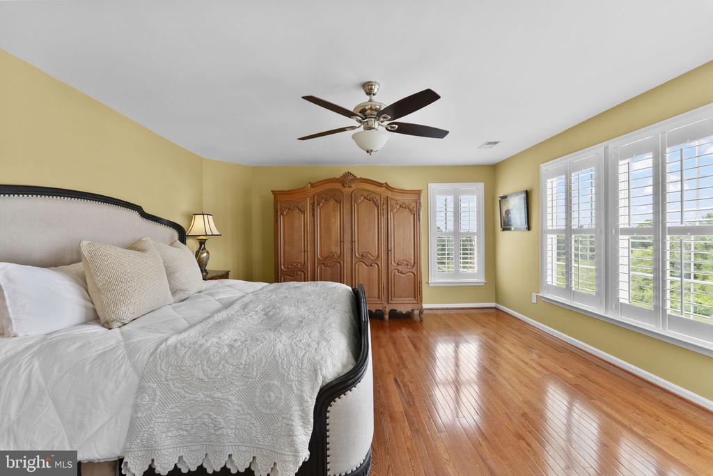 15616 GREAT BRIDGE LANE