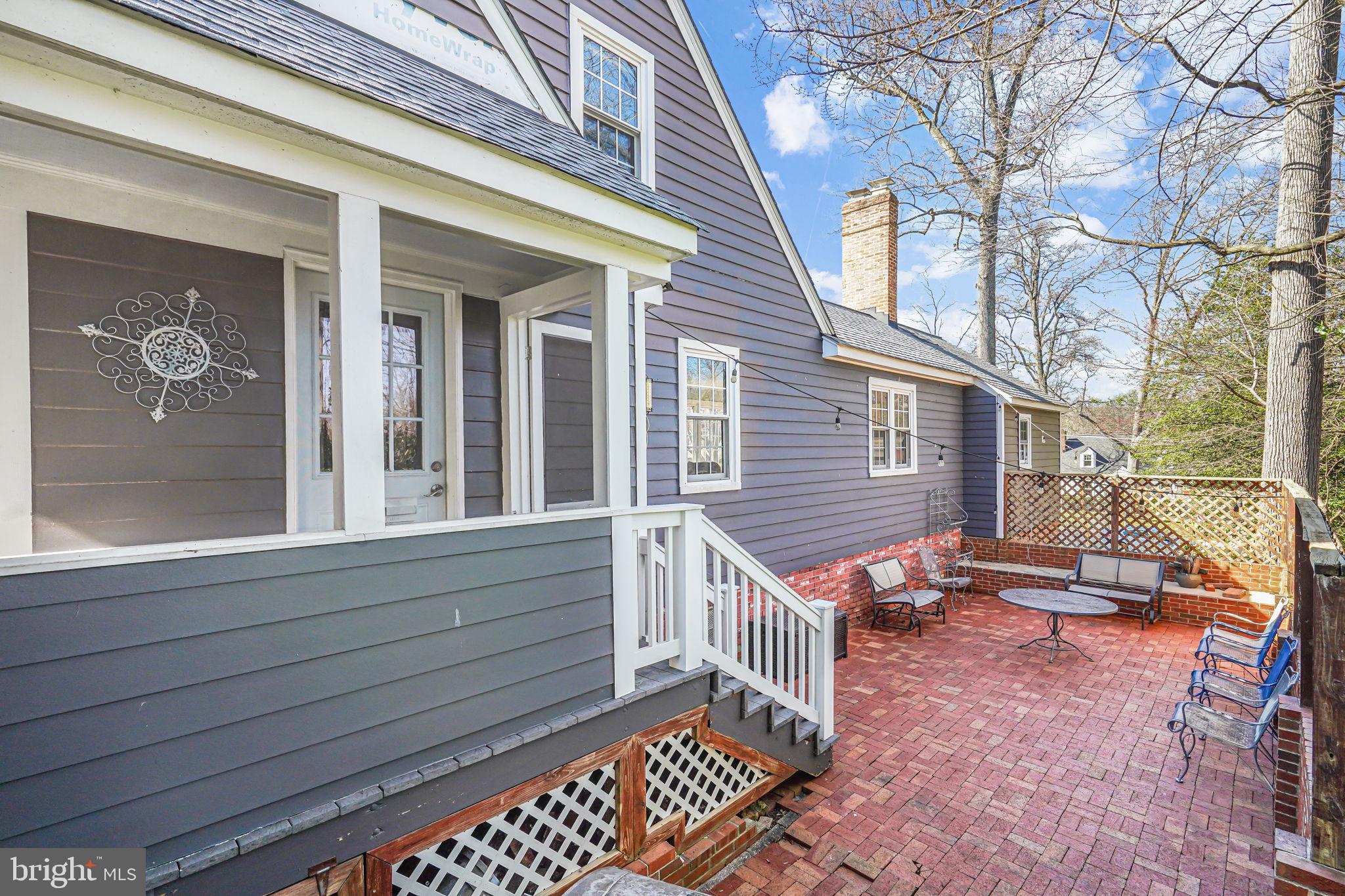 614 KNOLLWOOD DRIVE