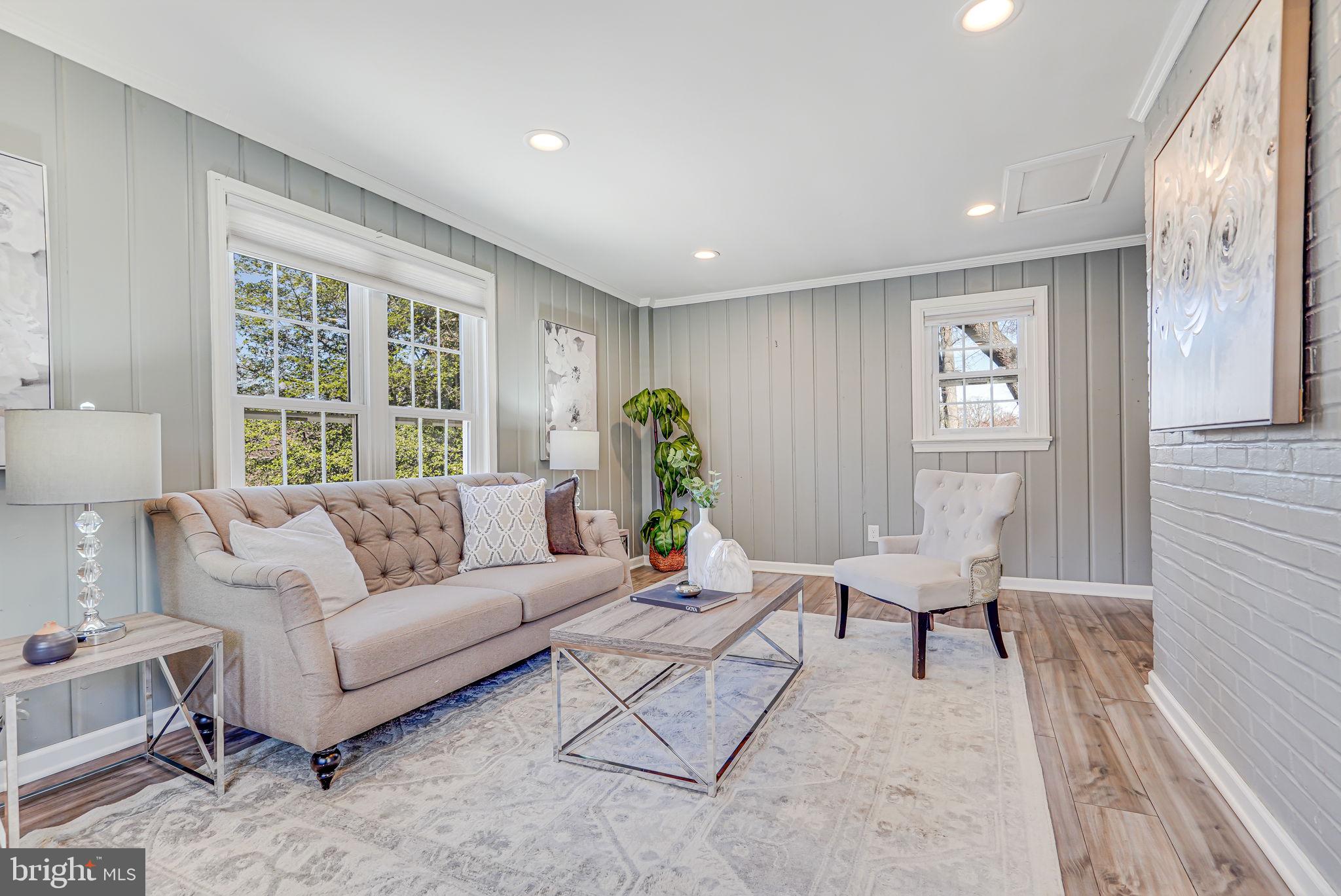 614 KNOLLWOOD DRIVE