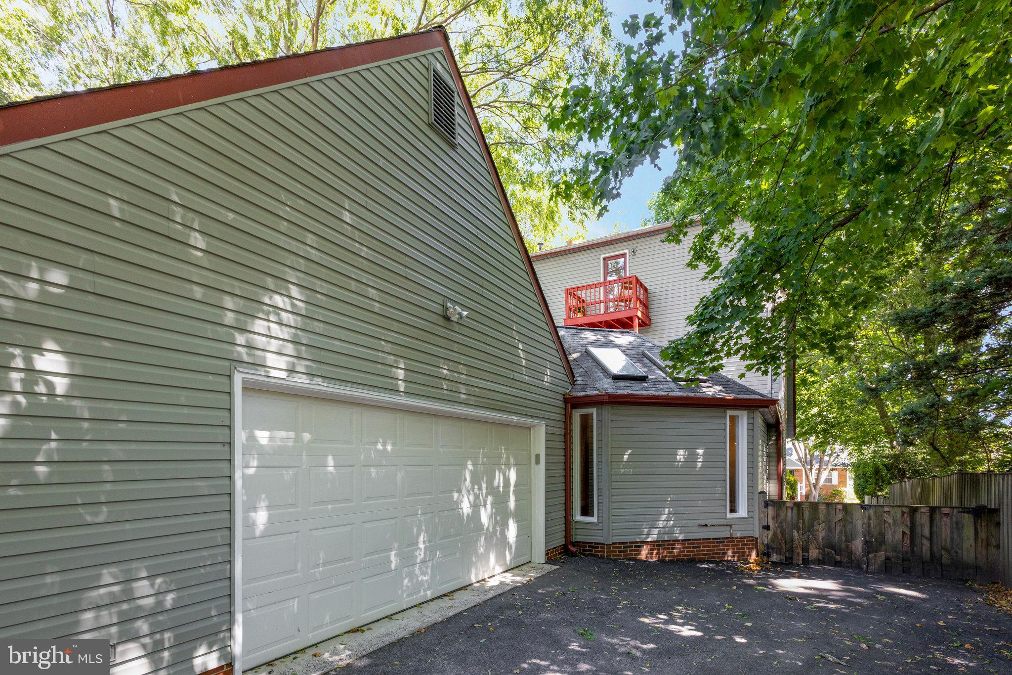 301 SYCAMORE STREET