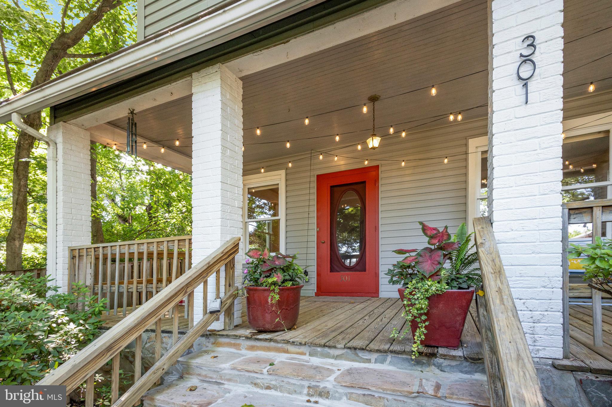 301 SYCAMORE STREET